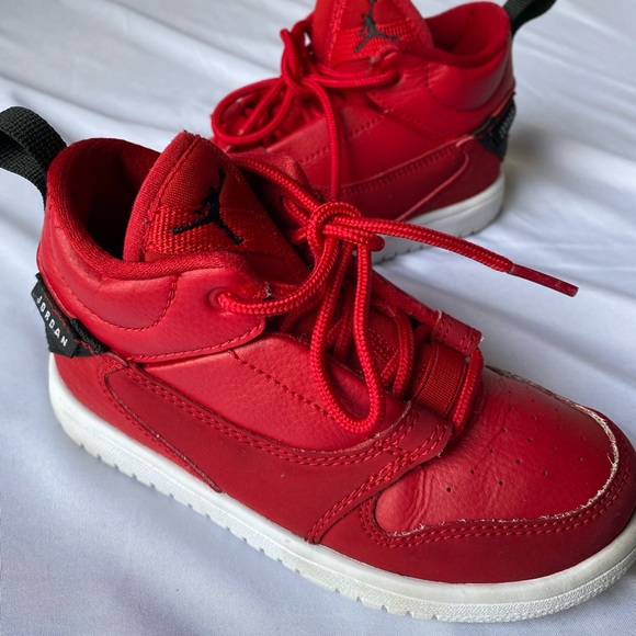 jordan fadeaway gym red